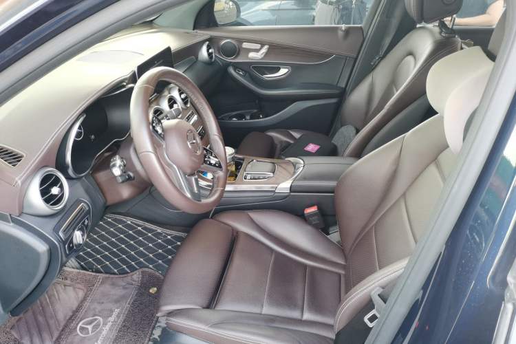 Used Mercedes-Benz GLC 2022 Refreshed GLC 300 L 4MATIC Dynamic Edition Prestige Version Left Front Seat