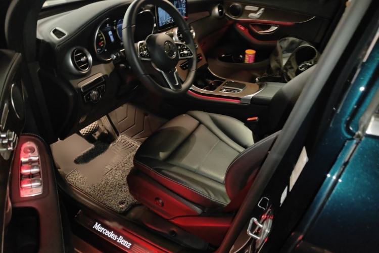 Used Mercedes-Benz GLC 2022 Second Facelift GLC 260 L 4MATIC Luxury Edition Left Front Seat