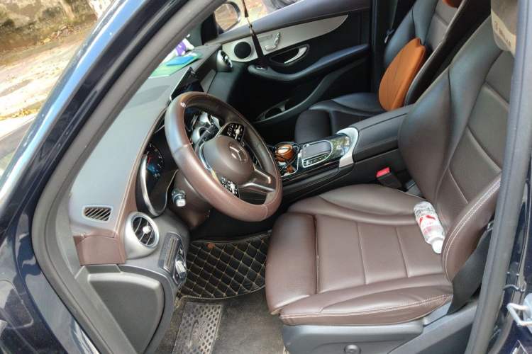 Used Mercedes-Benz GLC 2022 Facelifted GLC 260 L 4MATIC Dynamic Edition Left Front Seat