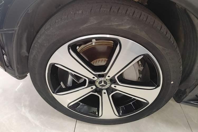 Used Mercedes-Benz GLC 2022 Refreshed GLC 300 L 4MATIC Dynamic Edition Prestige Version Left Front Wheel Hub