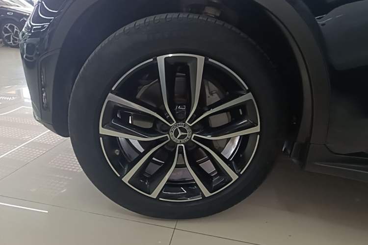 Used Mercedes-Benz GLC 2022 GLC 260 L 4MATIC Luxury Model Left Front Wheel Hub