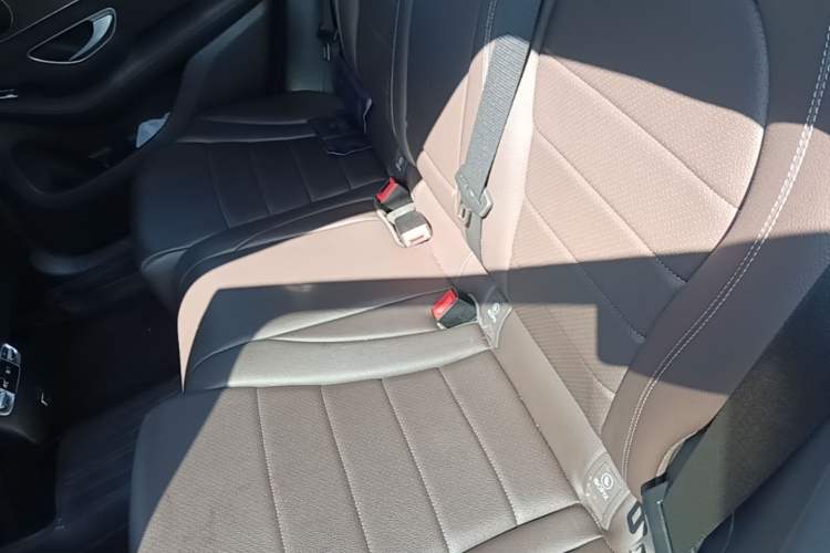 Used Mercedes-Benz GLC 2022 GLC 300 L 4MATIC Dynamic Edition Prestige Model Left Rear Seat