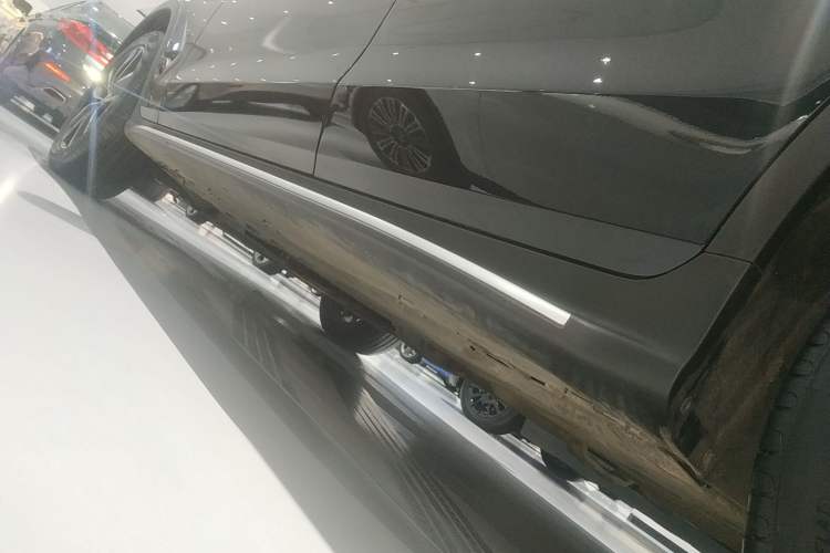 Used Mercedes-Benz GLC 2022 Refreshed GLC 300 L 4MATIC Dynamic Edition Left Side Sill