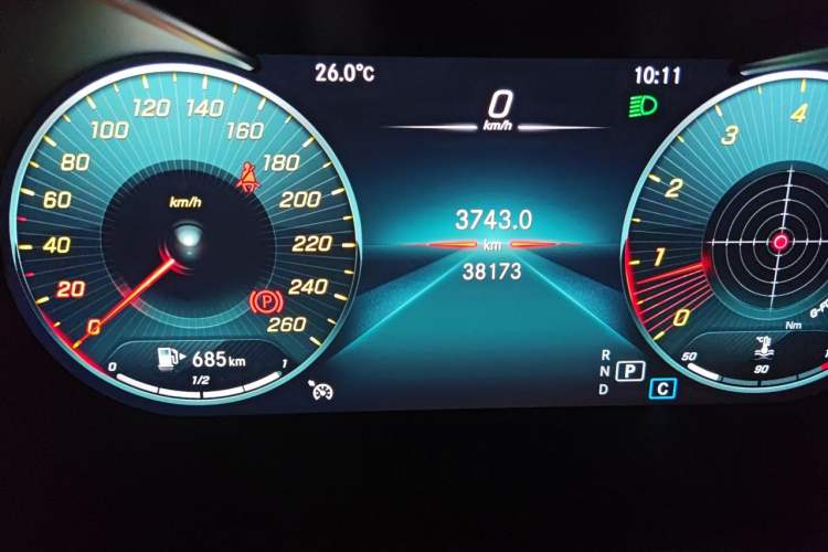 Used Mercedes-Benz GLC 2022 Refreshed GLC 260 L 4MATIC Dynamic Edition Odometer Close Up