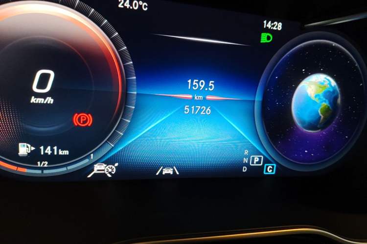 Used Mercedes-Benz GLC 2022 Refreshed GLC 300 L 4MATIC Dynamic Edition Odometer Close Up