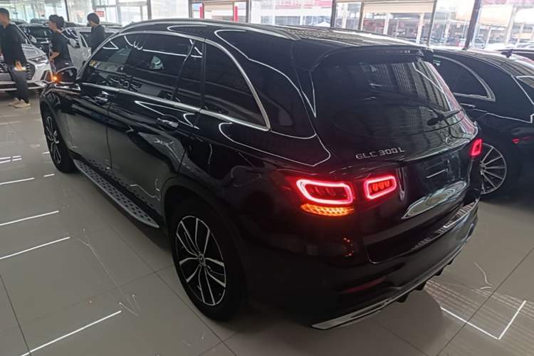 Used Mercedes-Benz GLC 2022 GLC 260 L 4MATIC Luxury Model Rear Left 45 Deg