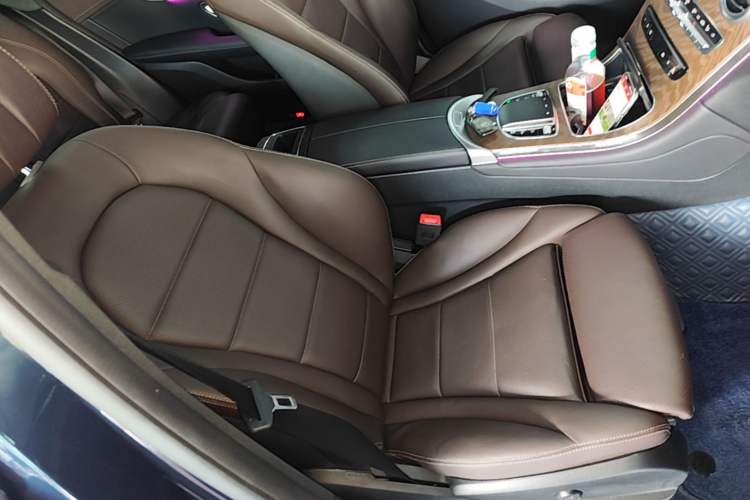 Used Mercedes-Benz GLC 2022 Refreshed GLC 300 L 4MATIC Dynamic Edition Prestige Version Right Front Seat