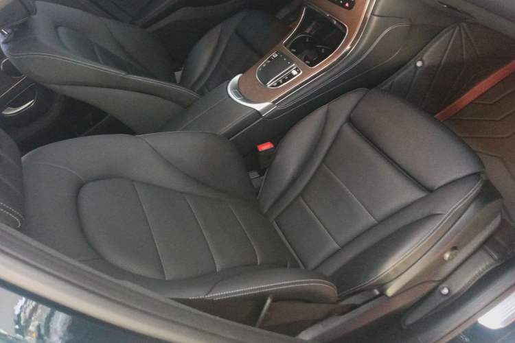 Used Mercedes-Benz GLC 2022 Refreshed GLC 300 L 4MATIC Dynamic Edition Right Front Seat