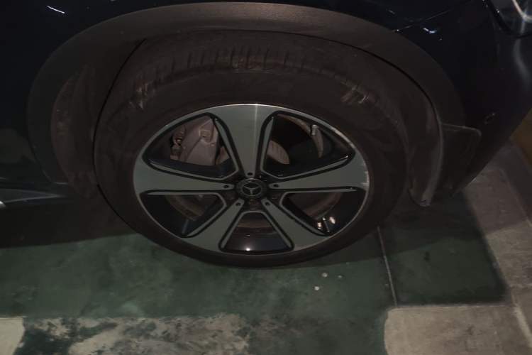 Used Mercedes-Benz GLC 2022 Refreshed GLC 300 L 4MATIC Dynamic Edition Prestige Version Right Front Wheel Hub