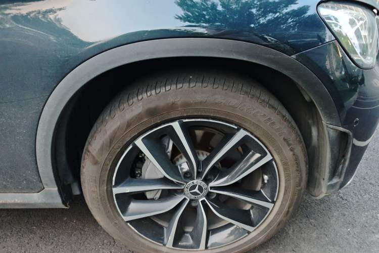 Used Mercedes-Benz GLC 2022 GLC 260 L 4MATIC Luxury Model Right Front Wheel Hub