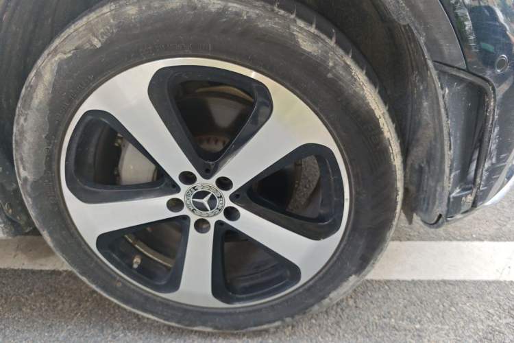 Used Mercedes-Benz GLC 2022 Facelifted GLC 260 L 4MATIC Dynamic Edition Right Front Wheel Hub