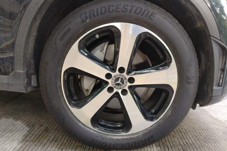 Used Mercedes-Benz GLC 2022 Facelifted GLC 260 L 4MATIC Dynamic Edition Right Front Wheel Hub