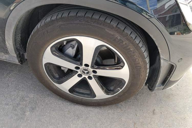 Used Mercedes-Benz GLC 2022 Facelifted GLC 260 L 4MATIC Dynamic Edition Right Front Wheel Hub