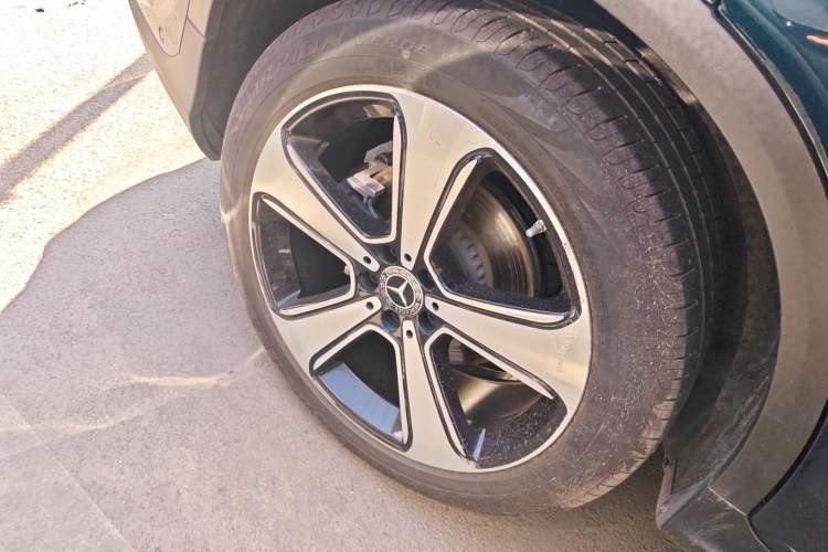 Used Mercedes-Benz GLC 2022 Refreshed GLC 300 L 4MATIC Dynamic Edition Prestige Version Right Rear Wheel Hub