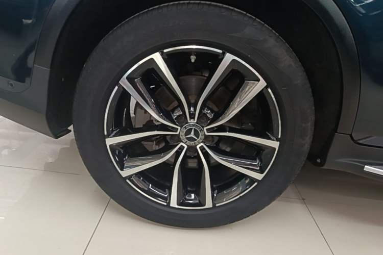 Used Mercedes-Benz GLC 2022 GLC 260 L 4MATIC Luxury Model Right Rear Wheel Hub