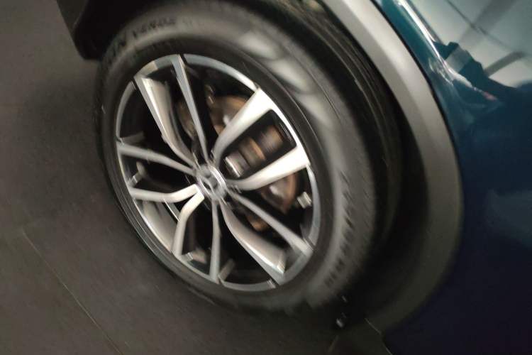 Used Mercedes-Benz GLC 2022 GLC 260 L 4MATIC Luxury Model Right Rear Wheel Hub