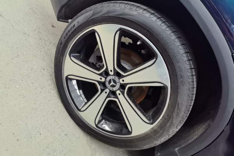 Used Mercedes-Benz GLC 2022 Refreshed GLC 300 L 4MATIC Dynamic Edition Prestige Version Right Rear Wheel Hub