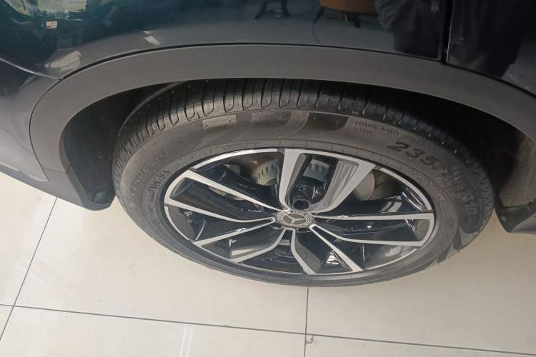 Used Mercedes-Benz GLC 2022 Refreshed GLC 300 L 4MATIC Dynamic Edition Right Rear Wheel Hub