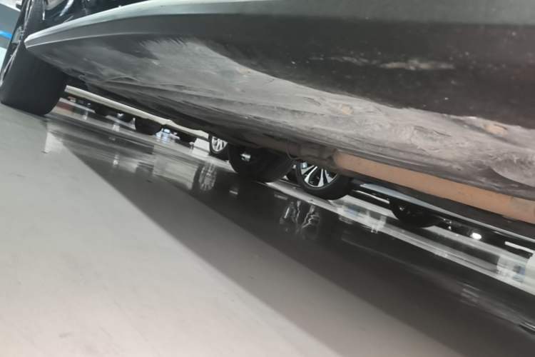 Used Mercedes-Benz GLC 2022 Facelifted GLC 260 L 4MATIC Dynamic Edition Right Side Sill