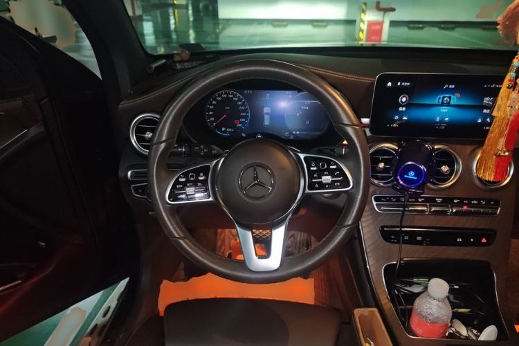 Used Mercedes-Benz GLC 2022 Refreshed GLC 300 L 4MATIC Dynamic Edition Steering Wheel