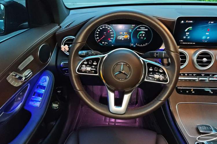Used Mercedes-Benz GLC 2022 GLC 260 L 4MATIC Luxury Model Steering Wheel