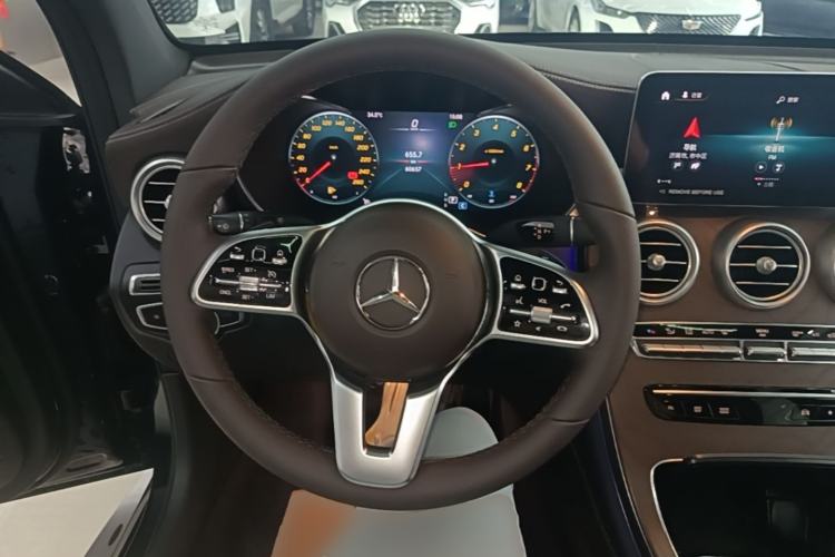 Used Mercedes-Benz GLC 2022 GLC 260 L 4MATIC Luxury Model Steering Wheel