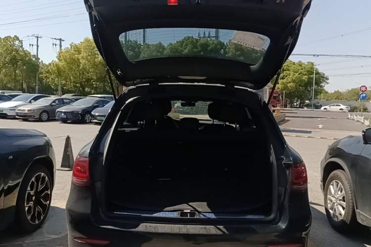 Used Mercedes-Benz GLC 2022 GLC 300 L 4MATIC Dynamic Edition Prestige Model Trunk