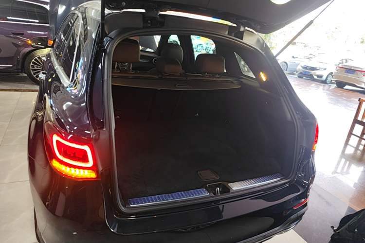Used Mercedes-Benz GLC 2022 Refreshed GLC 300 L 4MATIC Dynamic Edition Prestige Version Trunk