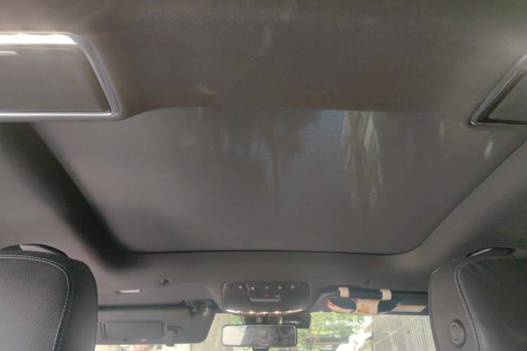 Used Mercedes-Benz GLC 2022 Refreshed GLC 260 L 4MATIC Dynamic Edition Headliner