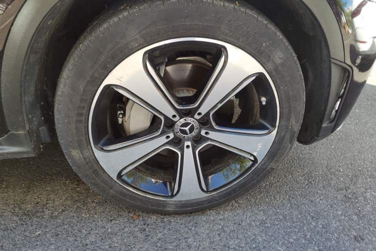 Used Mercedes-Benz GLC 2022 GLC 300 L 4MATIC Dynamic Edition Prestige Model Right Front Wheel Hub