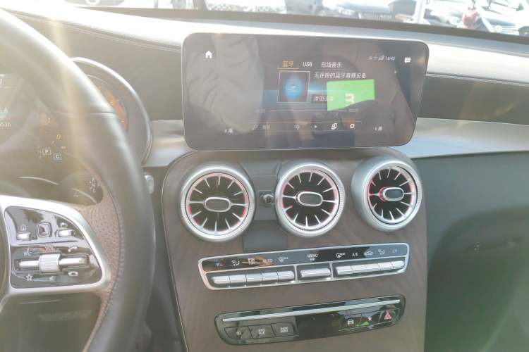 Used Mercedes-Benz GLC 2022 Refreshed GLC 300 L 4MATIC Dynamic Edition Prestige Version Audio And AC Panel