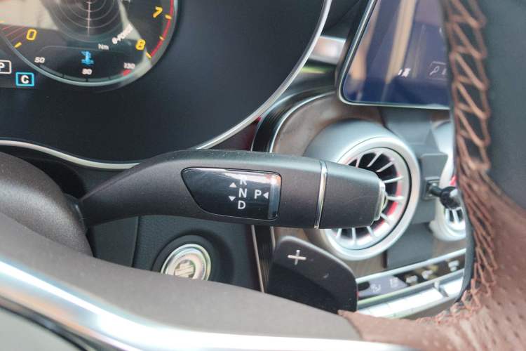 Used Mercedes-Benz GLC 2022 Refreshed GLC 300 L 4MATIC Dynamic Edition Prestige Version Gear Lever