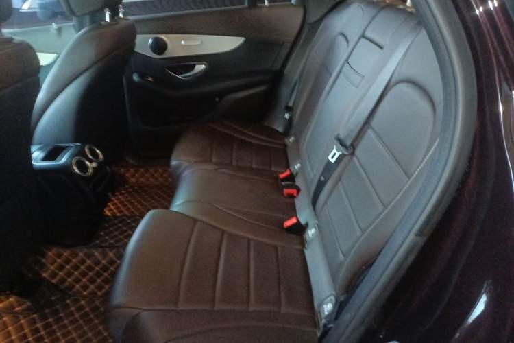 Used Mercedes-Benz GLC 2022 Facelifted GLC 260 L 4MATIC Dynamic Edition Interior 4