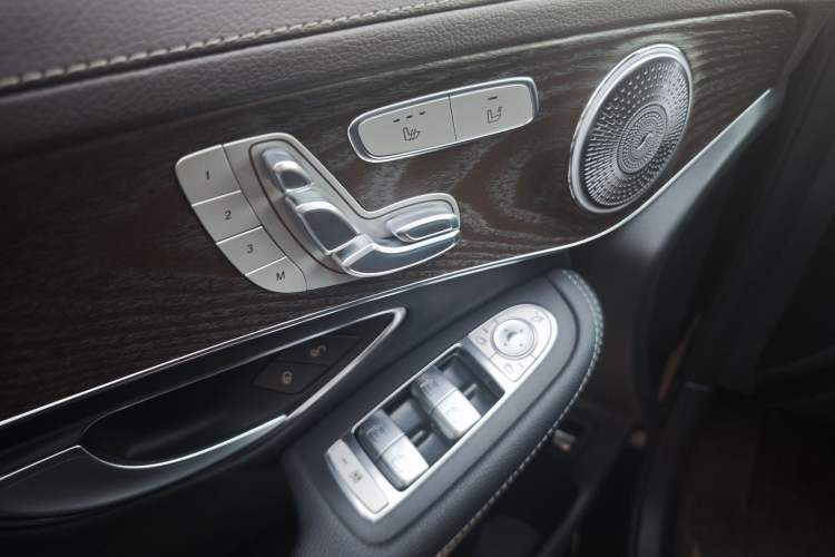 Used Mercedes-Benz GLC 2022 Refreshed GLC 300 L 4MATIC Dynamic Edition Prestige Version Interior 5