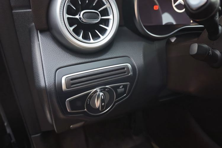 Used Mercedes-Benz GLC 2022 Refreshed GLC 300 L 4MATIC Dynamic Edition Prestige Version Interior 6