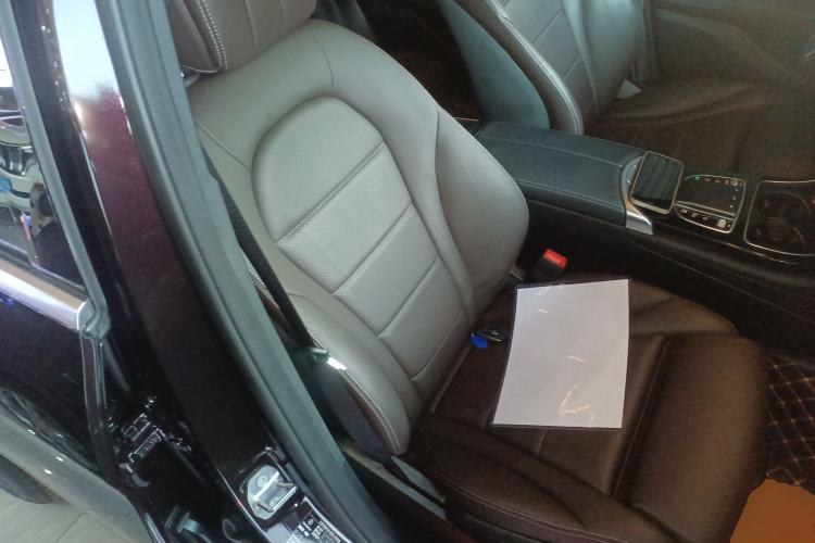 Used Mercedes-Benz GLC 2022 Facelifted GLC 260 L 4MATIC Dynamic Edition Right Front Seat