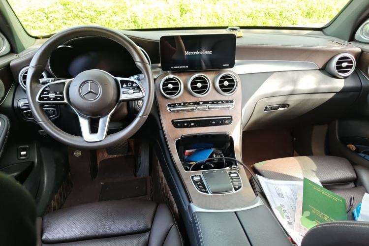 Used Mercedes-Benz GLC 2022 Refreshed GLC 300 L 4MATIC Dynamic Edition Center Console