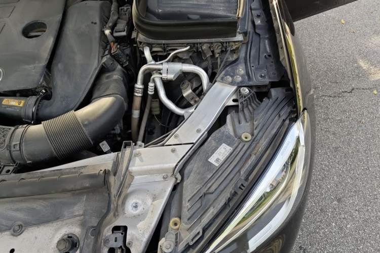 Used Mercedes-Benz GLC 2022 Refreshed GLC 300 L 4MATIC Dynamic Edition Engine Bay Left