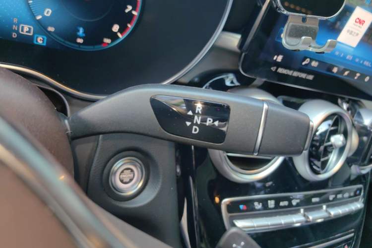 Used Mercedes-Benz GLC 2022 Second Facelift GLC 260 L 4MATIC Dynamic Edition Gear Lever