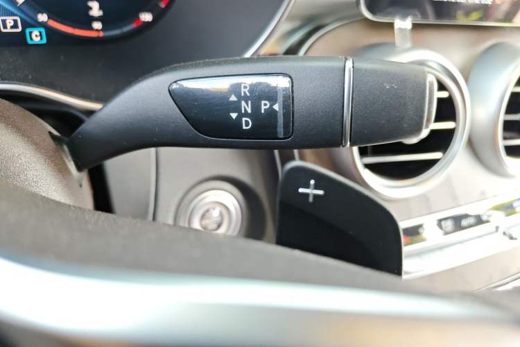 Used Mercedes-Benz GLC 2022 Refreshed GLC 300 L 4MATIC Dynamic Edition Gear Lever