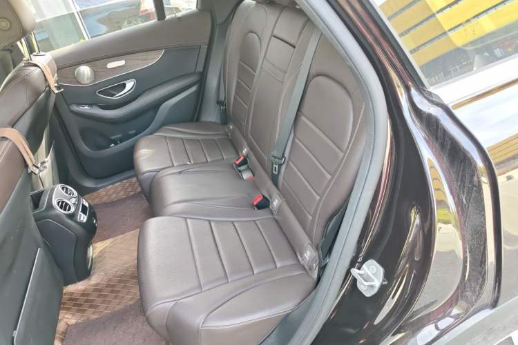 Used Mercedes-Benz GLC 2022 Refreshed GLC 300 L 4MATIC Dynamic Edition Left Rear Seat