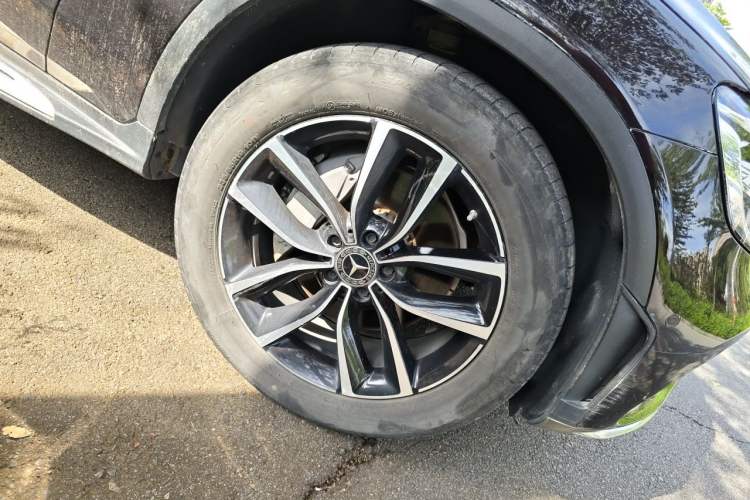 Used Mercedes-Benz GLC 2022 Refreshed GLC 300 L 4MATIC Dynamic Edition Right Front Wheel Hub