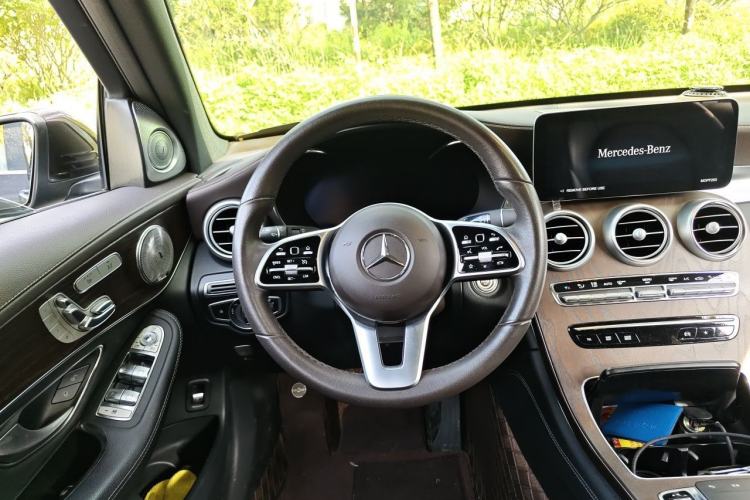 Used Mercedes-Benz GLC 2022 Refreshed GLC 300 L 4MATIC Dynamic Edition Steering Wheel