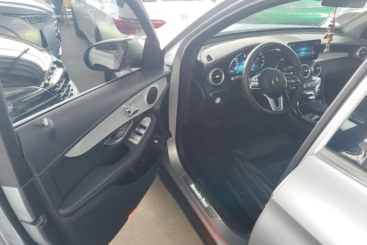 Used Mercedes-Benz GLC 2022 Facelifted GLC 260 L 4MATIC Dynamic Edition Driver Seat