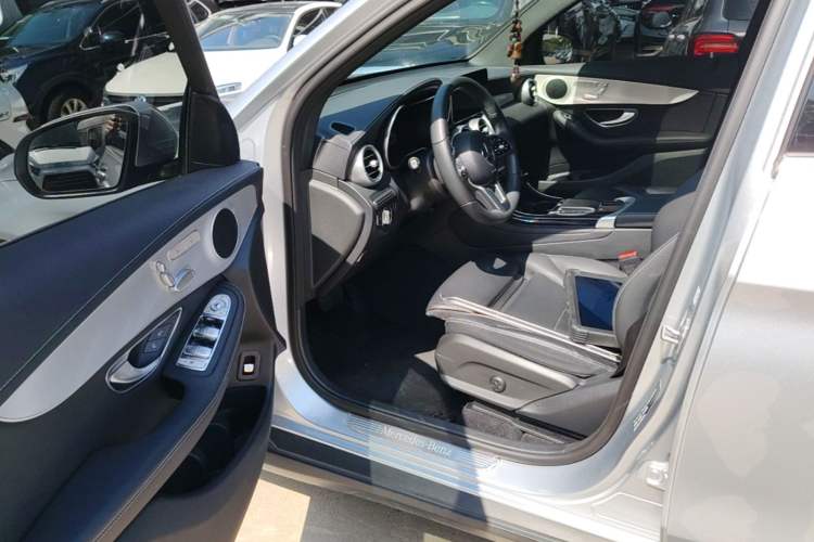 Used Mercedes-Benz GLC 2022 Facelifted GLC 260 L 4MATIC Dynamic Edition Driver Seat