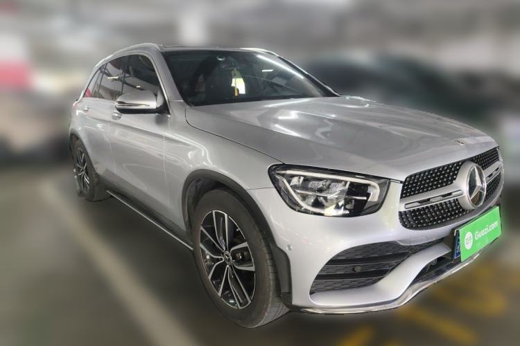 Used Mercedes-Benz GLC 2022 Facelift GLC 260 L 4MATIC Luxury Edition Front Right 45 Deg