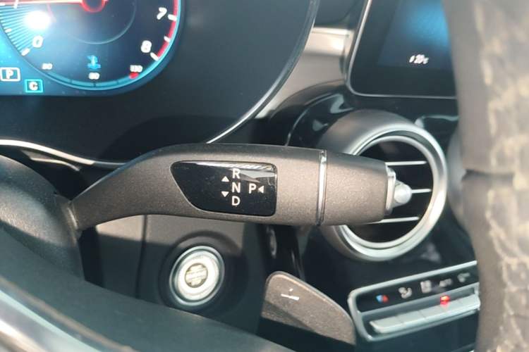 Used Mercedes-Benz GLC 2022 Facelifted GLC 260 L 4MATIC Dynamic Edition Gear Lever