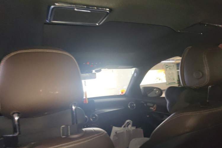 Used Mercedes-Benz GLC 2022 Facelift GLC 260 L 4MATIC Luxury Edition Headliner