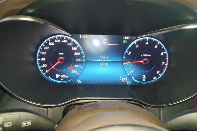 Used Mercedes-Benz GLC 2022 Facelift GLC 260 L 4MATIC Luxury Edition Odometer Close Up