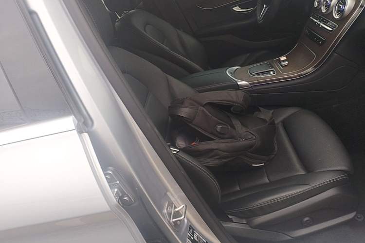 Used Mercedes-Benz GLC 2022 GLC 300 L 4MATIC Dynamic Edition Prestige Model Right Front Seat